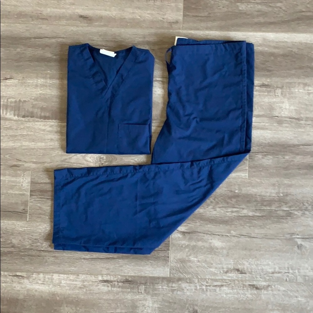 Navy Blue Scrubs Set - Picture 1 of 3